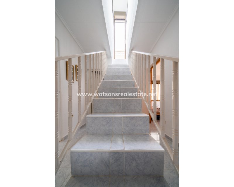 Resale - Terraced - Urb. La Marina
