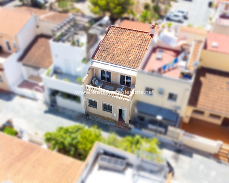 Resale - Terraced - Urb. La Marina