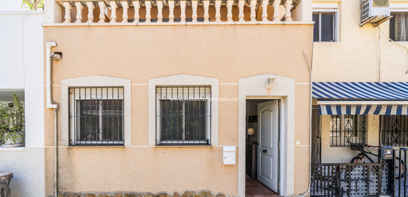 Resale - Terraced - Urb. La Marina
