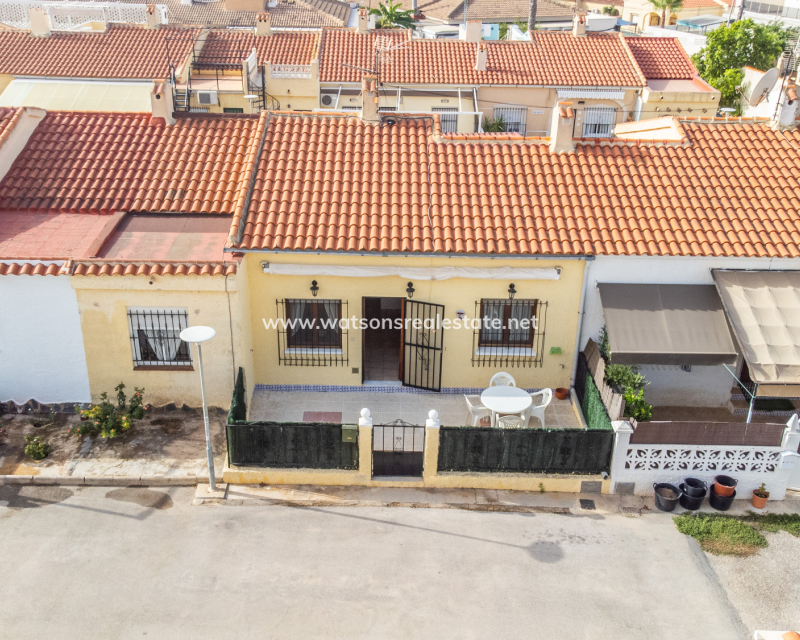 Resale - Terraced - Urb. La Marina