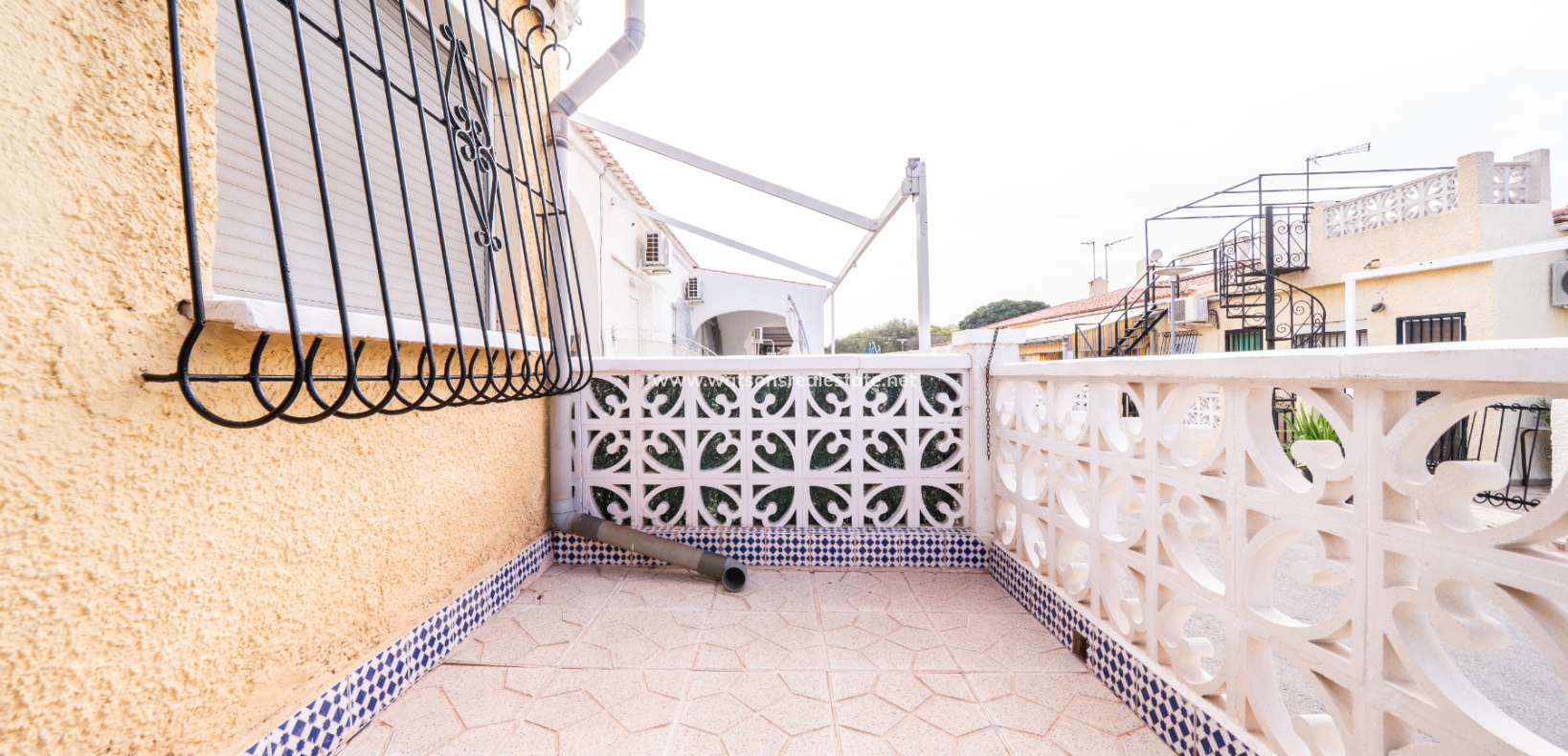 Resale - Terraced - Urb. La Marina