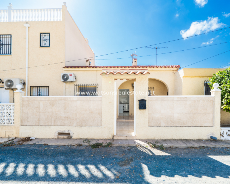 Resale - Terraced - Urb. La Marina