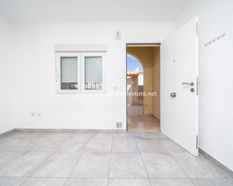 Resale - Terraced - Urb. La Marina