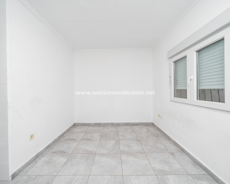 Resale - Terraced - Urb. La Marina