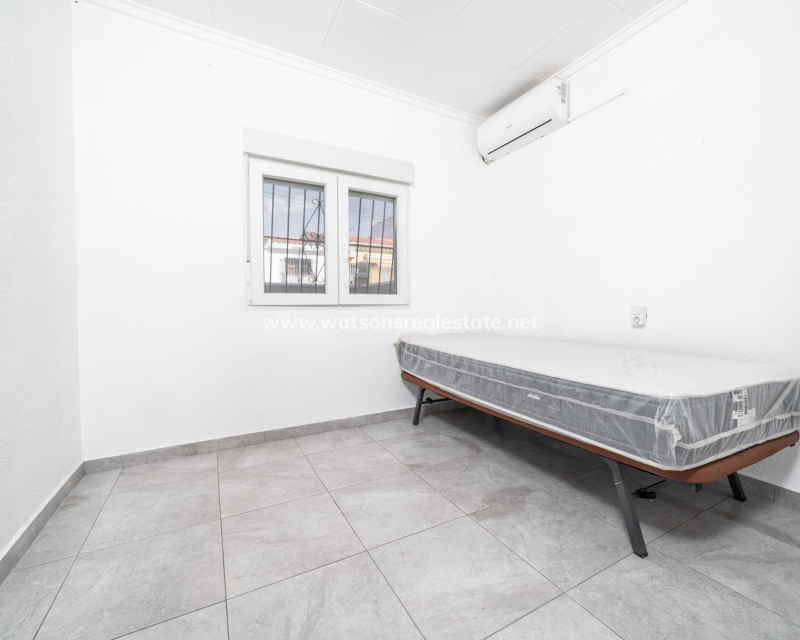 Resale - Terraced - Urb. La Marina