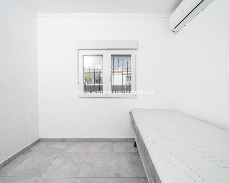 Resale - Terraced - Urb. La Marina