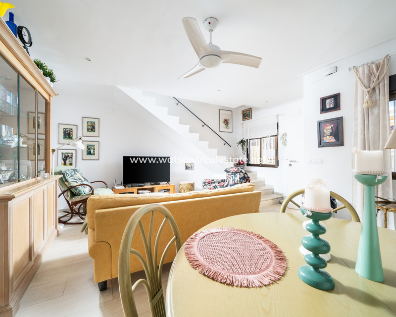 Resale - Terraced - Urb. La Marina