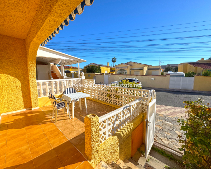 Resale - Terraced - Urb. La Marina