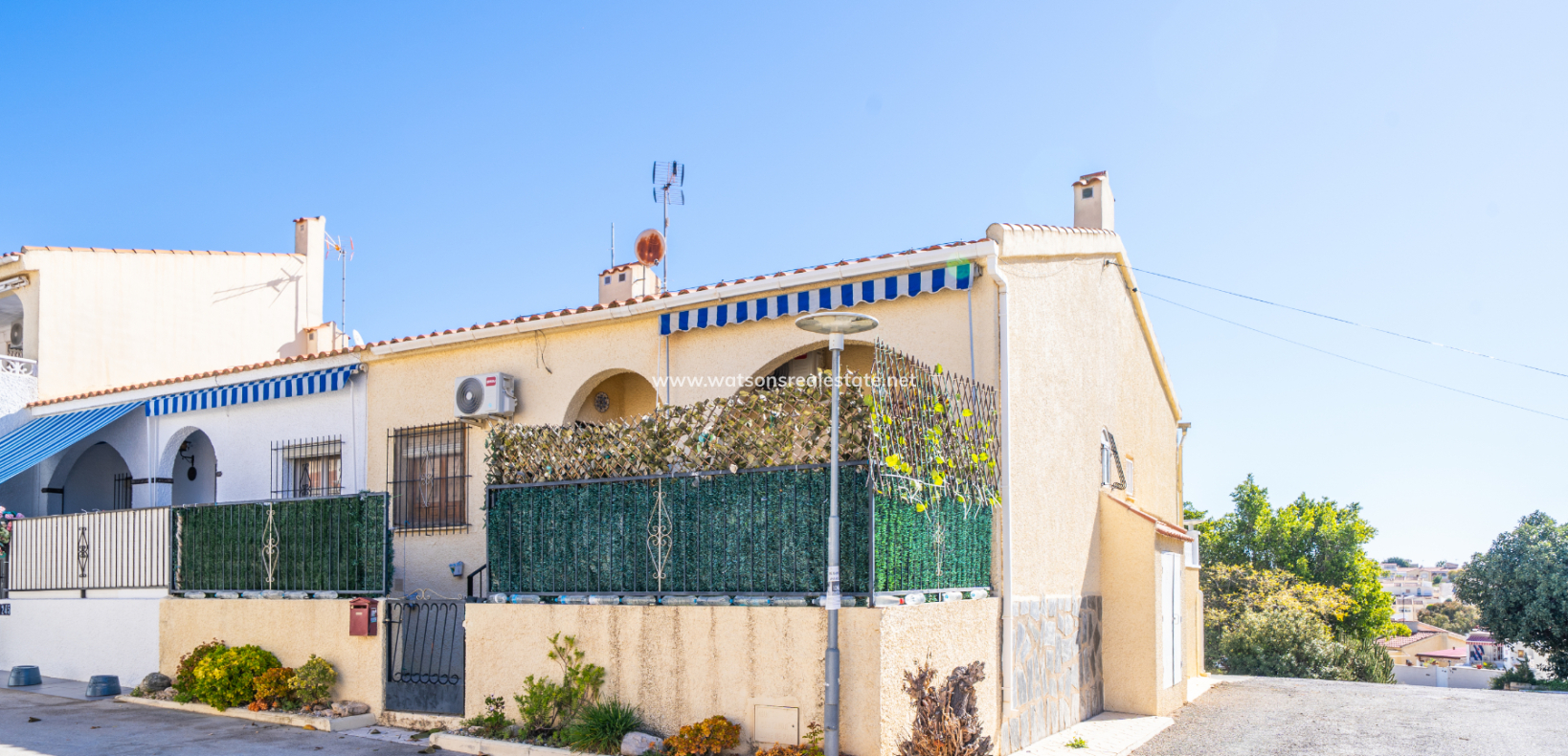 Resale - Terraced - Urb. La Marina