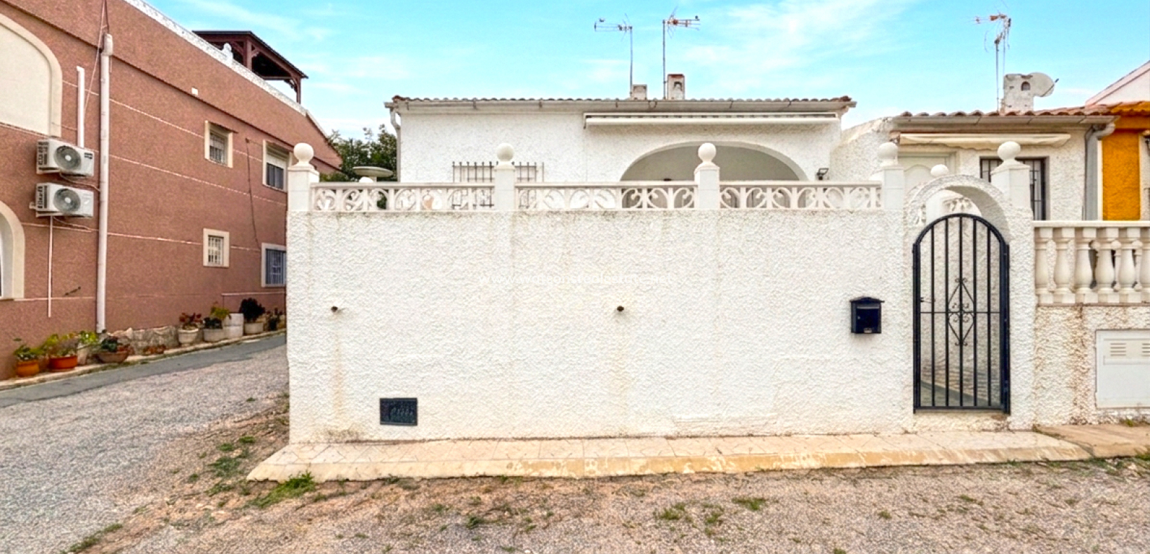 Resale - Terraced - Urb. La Marina
