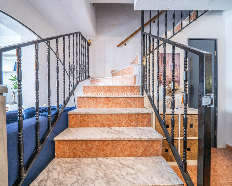Resale - Terraced - Urb. La Marina