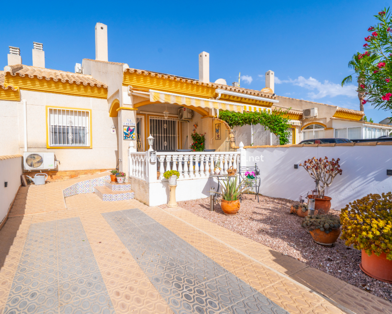 Resale - Terraced - Urb. La Marina