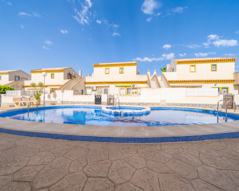 Resale - Terraced - Urb. La Marina
