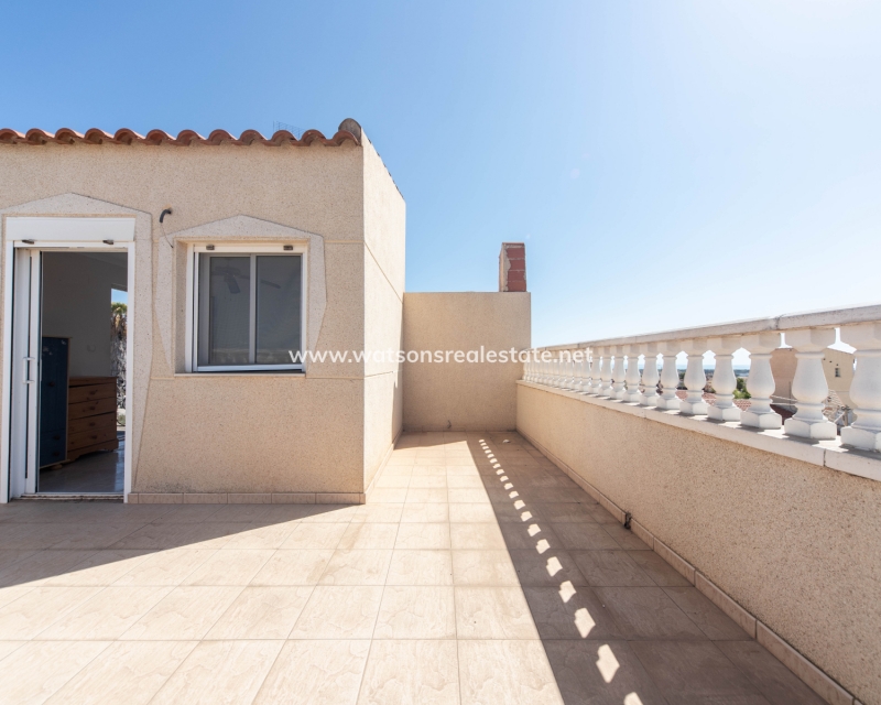 Resale - Terraced - Urb. La Marina