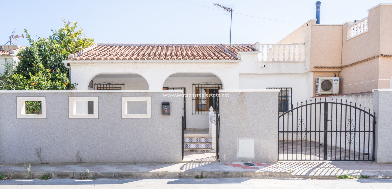 Resale - Terraced - Urb. La Marina