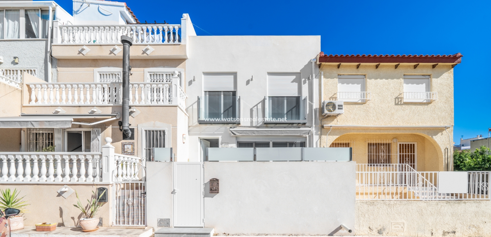 Resale - Terraced - Urb. La Marina