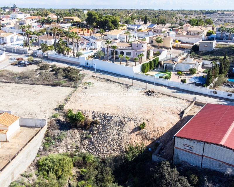 Revente - Grondstuk - Urb. La Escuera