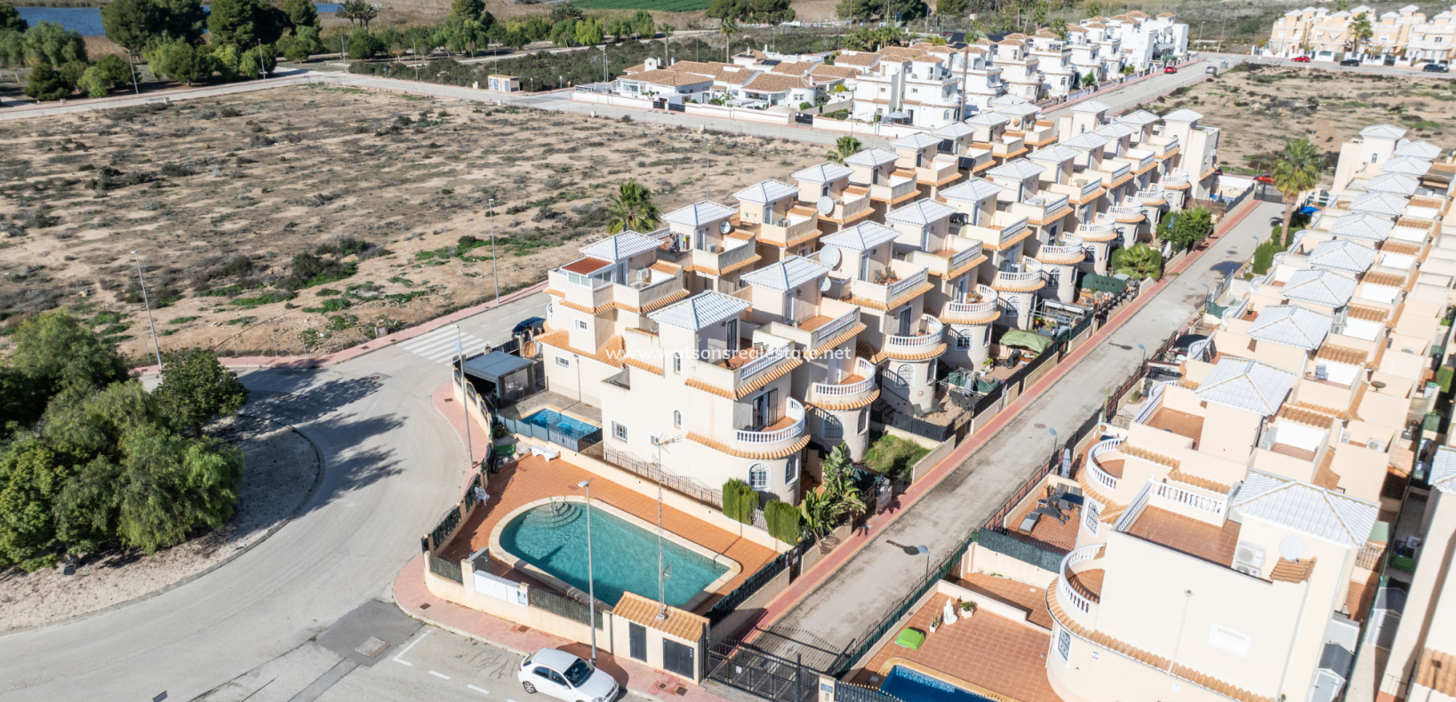 Revente - Jumelé - Urb. La Marina