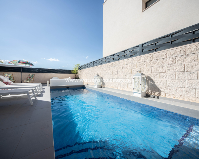 Revente - Maison Individuelle - Benijofar