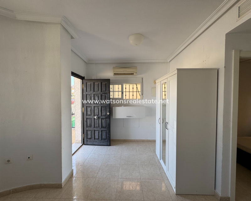 Revente - Maison Individuelle - Urb. El Oasis - La Marina