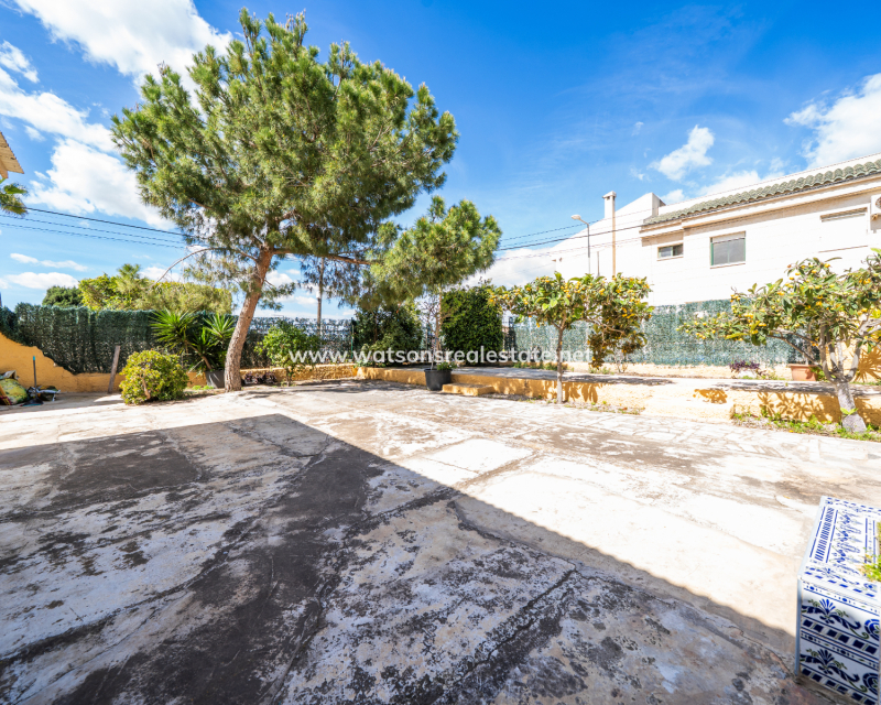 Revente - Maison Individuelle - Urb. El Oasis - La Marina