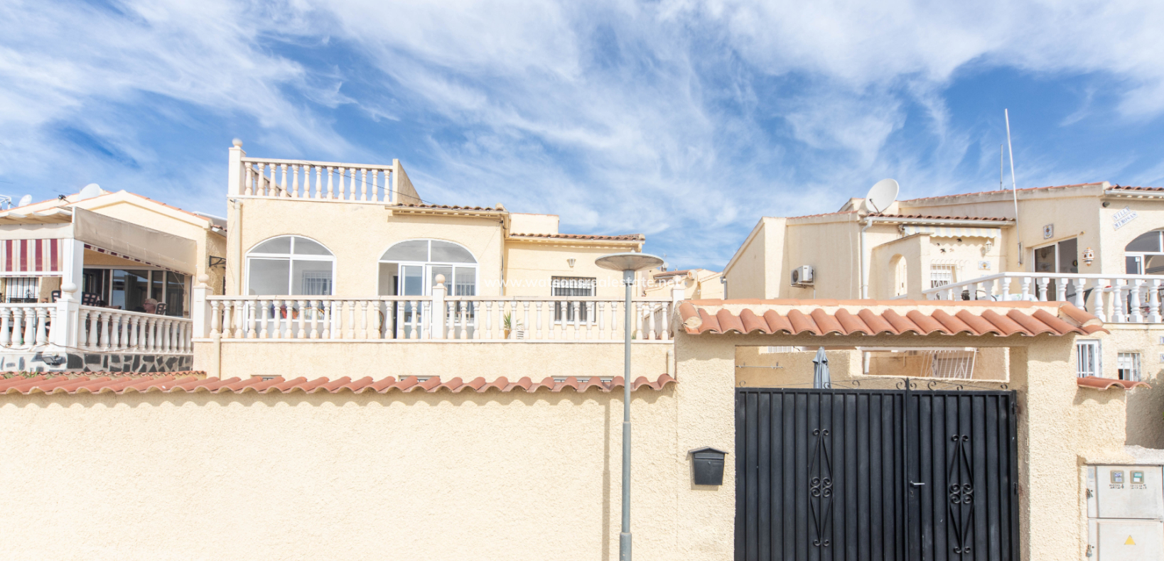 Revente - Maison Individuelle - Urb. La Marina