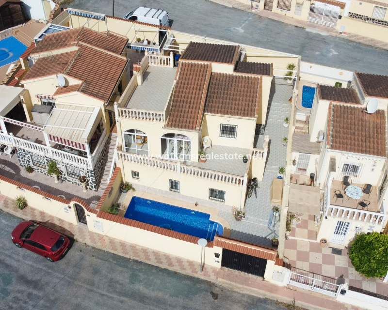 Revente - Maison Individuelle - Urb. La Marina