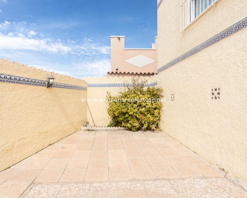 Revente - Maison Individuelle - Urb. La Marina