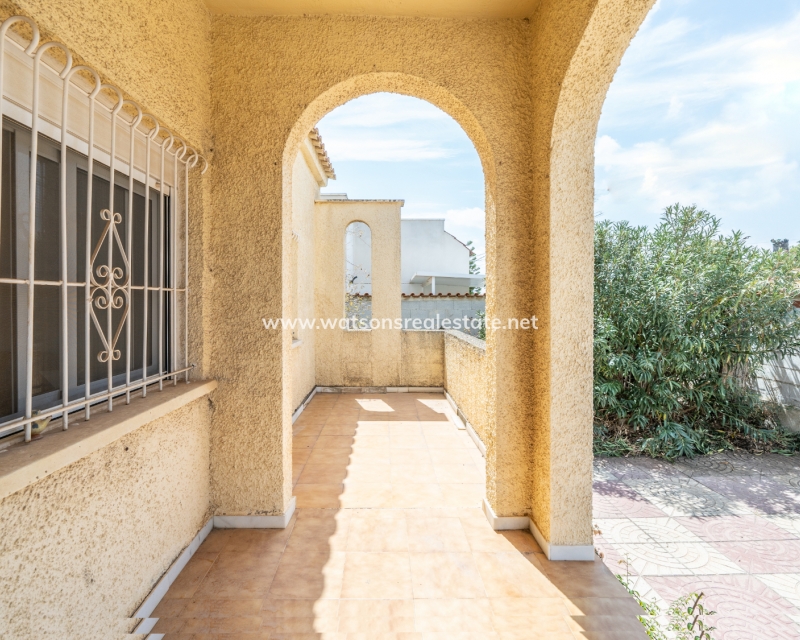 Revente - Maison Individuelle - Urb. La Marina