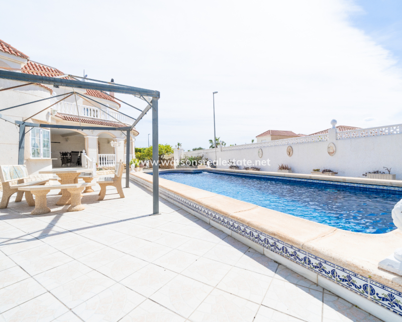 Revente - Maison Individuelle - Urb. La Marina