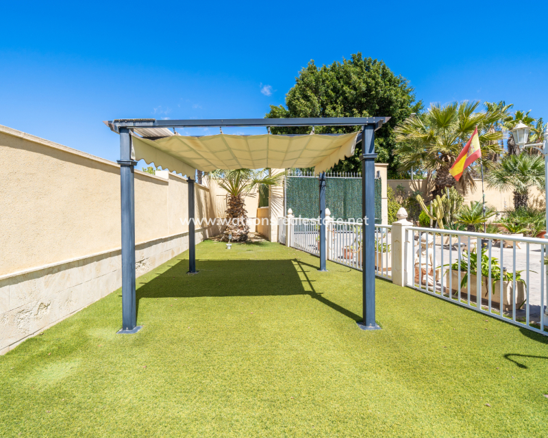 Revente - Maison Individuelle - Urb. La Marina