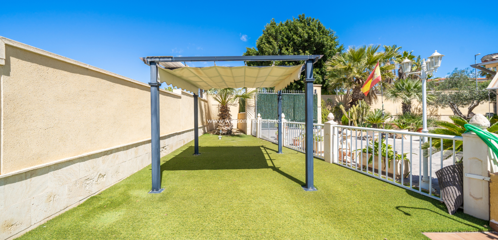 Revente - Maison Individuelle - Urb. La Marina