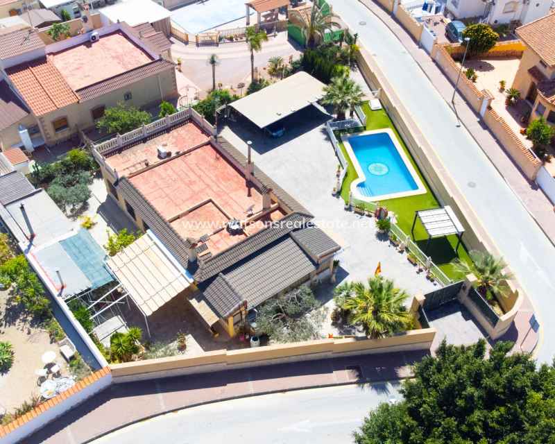 Revente - Maison Individuelle - Urb. La Marina