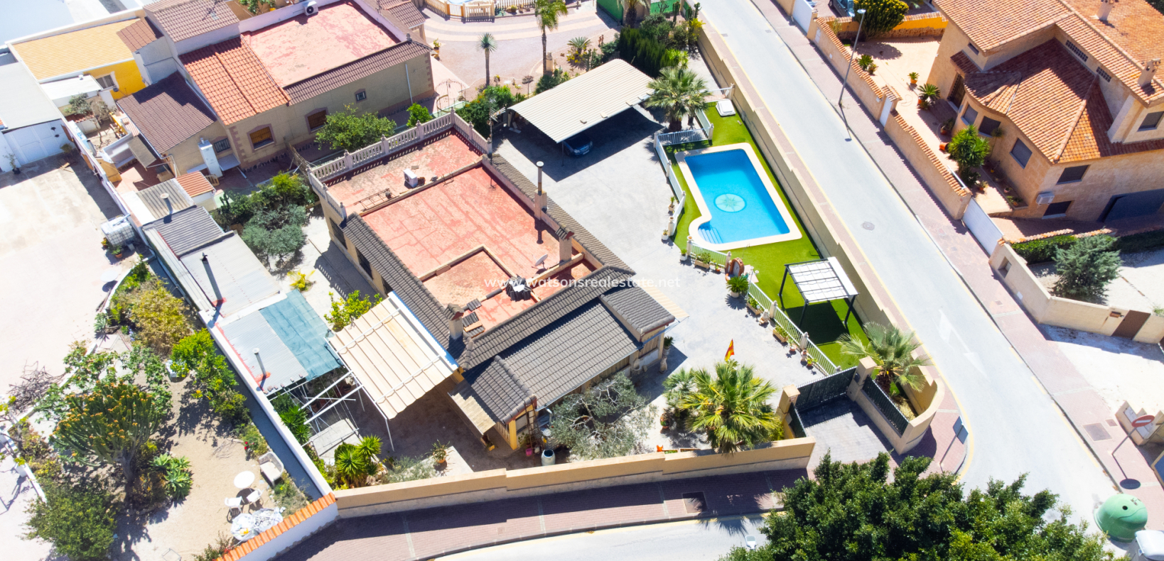 Revente - Maison Individuelle - Urb. La Marina