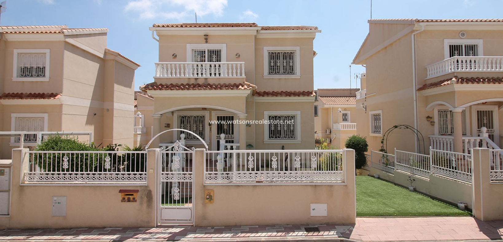 Revente - Maison Individuelle - Urb. La Marina