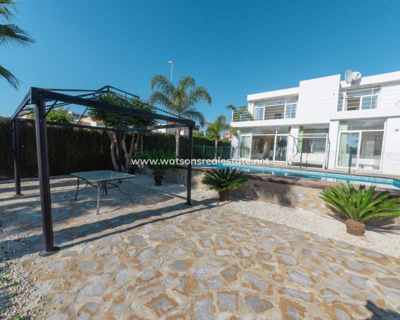Revente - Maison Individuelle - Urb. La Marina