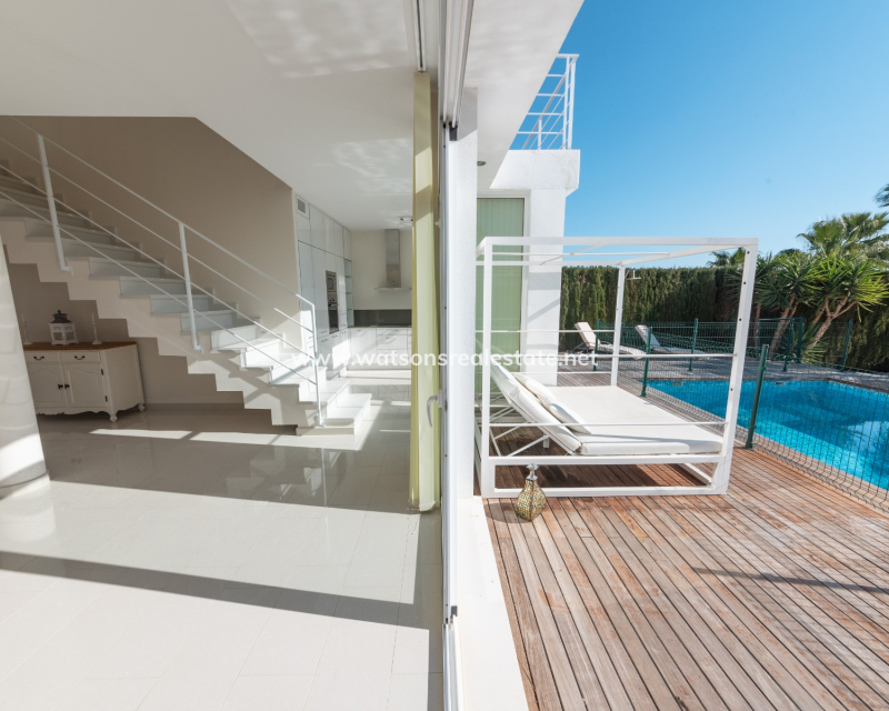 Revente - Maison Individuelle - Urb. La Marina