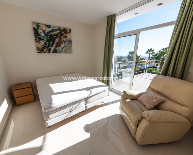 Revente - Maison Individuelle - Urb. La Marina