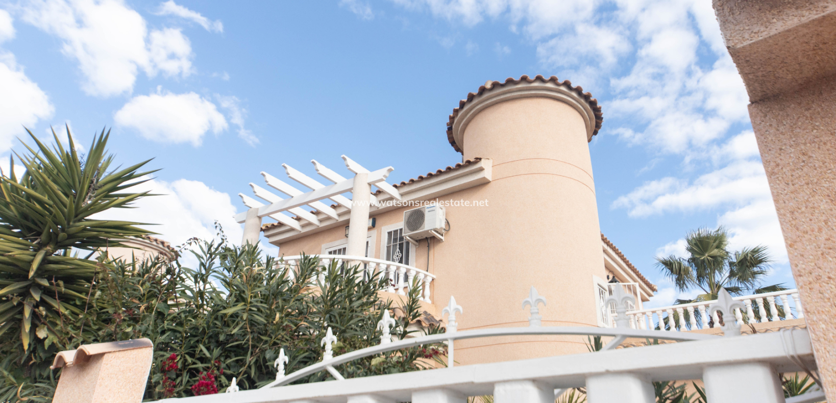 Revente - Maison Individuelle - Urb. La Marina