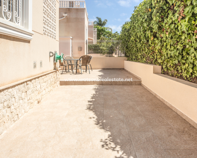 Revente - Maison Individuelle - Urb. La Marina