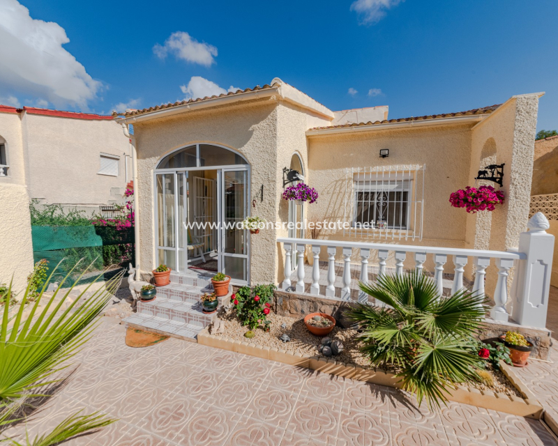 Revente - Maison Individuelle - Urb. La Marina