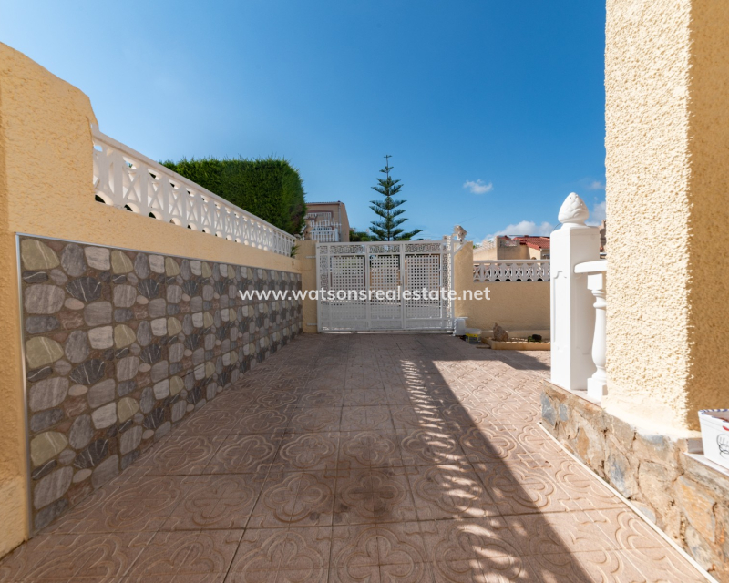 Revente - Maison Individuelle - Urb. La Marina