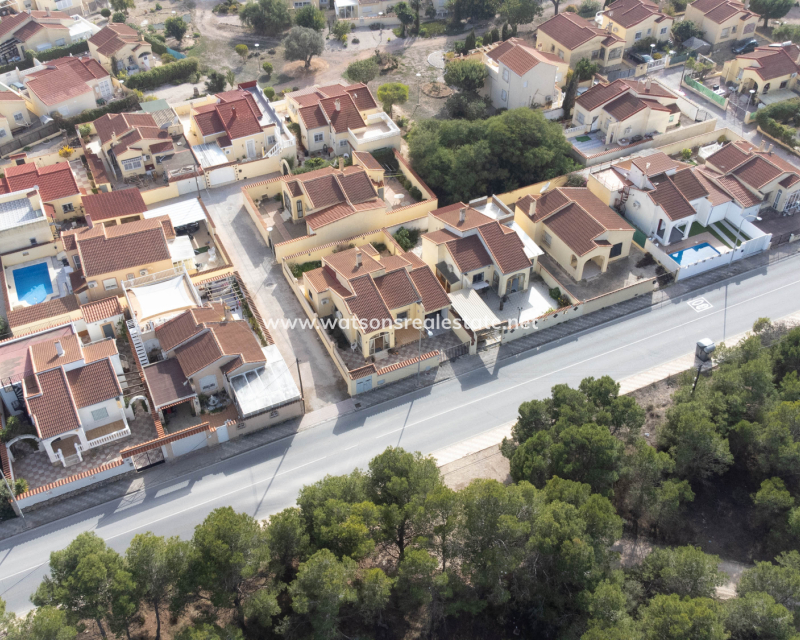 Revente - Maison Individuelle - Urb. La Marina