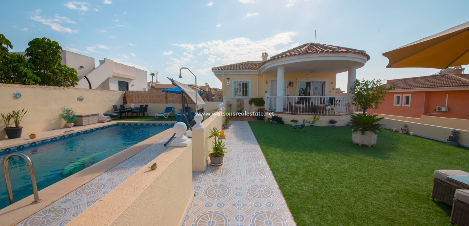 Revente - Maison Individuelle - Urb. La Marina