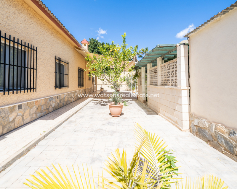 Revente - Maison Individuelle - Urb. La Marina