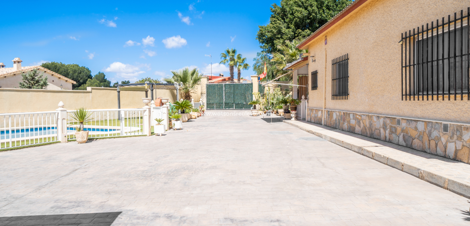 Revente - Maison Individuelle - Urb. La Marina