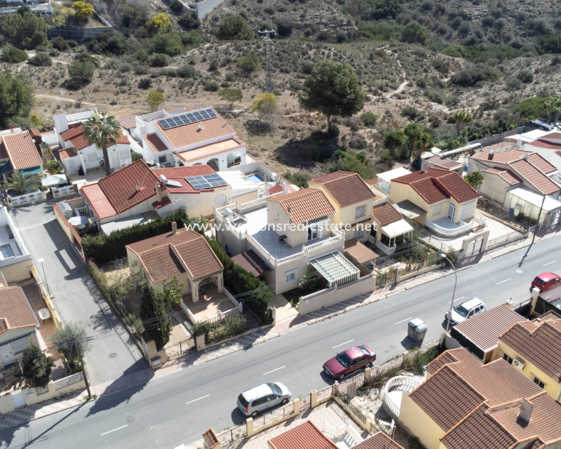 Revente - Maison Individuelle - Urb. La Marina
