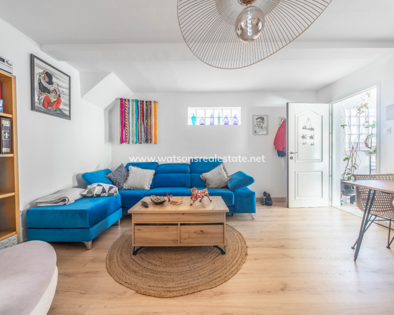 Revente - Maison Individuelle - Urb. La Marina