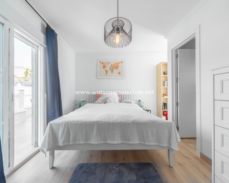 Revente - Maison Individuelle - Urb. La Marina