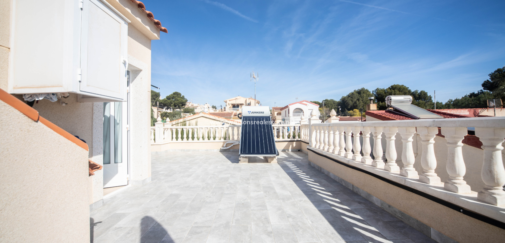 Revente - Maison Individuelle - Urb. La Marina